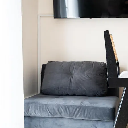 Pomegranate Luxury Penthouse Maisonette With Stunning Terrace #free Parking# By Binobi! *