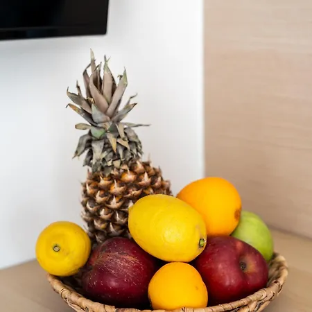 Pomegranate Luxury Penthouse Maisonette With Beautiful Terrace & Free Parking By Binobi ! Apartment