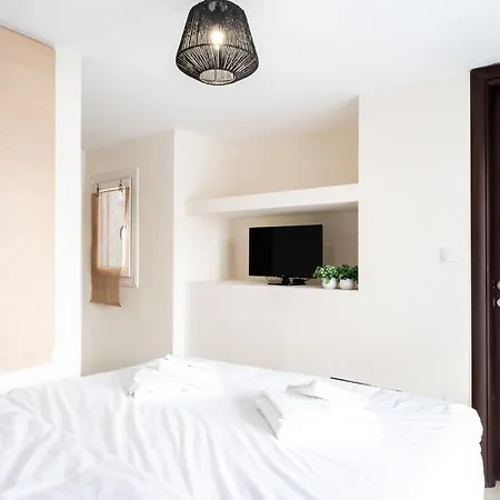 Apartment Pomegranate Luxury Penthouse Maisonette With Beautiful Terrace & Free Parking By Binobi ! *
